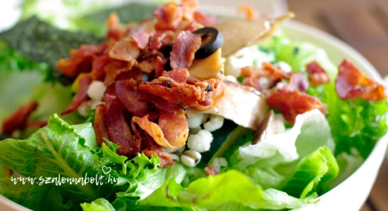 Saláta ropogós szalonnával